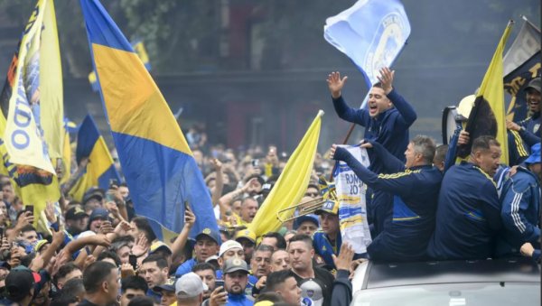 ОН ЈЕ ЗА ЊИХ ВЕЋИ И ОД МАРАДОНЕ! Незапамћена еуфорија у Аргентини (ВИДЕО) ОН ЈЕ ЗА ЊИХ ВЕЋИ И ОД МАРАДОНЕ! Незапамћена еуфорија у Аргентини (ВИДЕО)