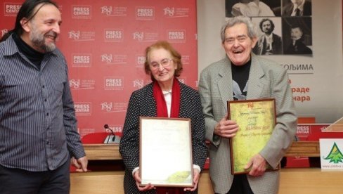 RADE BRAJOVIĆ DOBIO NAGRADU ZA ŽIVOTNO DELO: UNS dodelio godišnja priznanja za novinarski, urednički i fotoreporterski rad RADE BRAJOVIĆ DOBIO NAGRADU ZA ŽIVOTNO DELO: UNS dodelio godišnja priznanja za novinarski, urednički i fotoreporterski rad