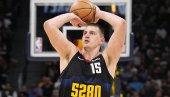 ZAR OPET? Nikola Jokić ponovo nije uspeo - a o tome drugi mogu samo da sanjaju (VIDEO) ZAR OPET? Nikola Jokić ponovo nije uspeo - a o tome drugi mogu samo da sanjaju (VIDEO)