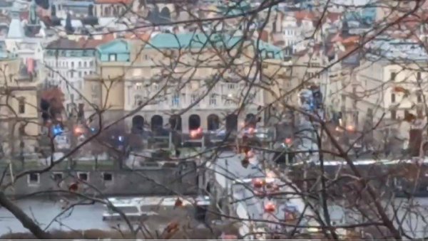ПУЦЊАВА У ШКОЛИ У ПРАГУ: Има погинулих, блокиран део града (ВИДЕО) ПУЦЊАВА У ШКОЛИ У ПРАГУ: Има погинулих, блокиран део града (ВИДЕО)