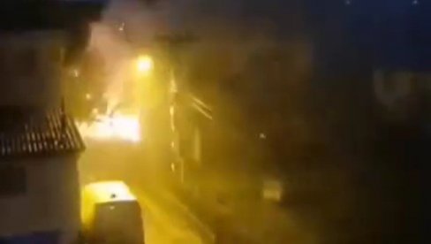 VARNIČILO NA SVE STRANE: Eksplozija u Novom Sadu (VIDEO) VARNIČILO NA SVE STRANE: Eksplozija u Novom Sadu (VIDEO)