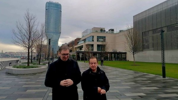 ПРВИ ПОСТИЗБОРНИ РАЗГОВОР О ВАЖНИМ ТЕМАМА: Вучић објавио фотографију са Дачићем - Није много каснио... (ФОТО) ПРВИ ПОСТИЗБОРНИ РАЗГОВОР О ВАЖНИМ ТЕМАМА: Вучић објавио фотографију са Дачићем - Није много каснио... (ФОТО)