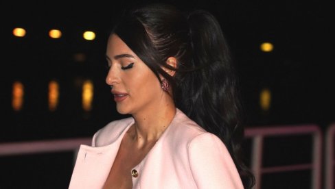 ANASTASIJA NAPUSTILA BEOGRAD - pa svima poručila: Odjavljujem se! (FOTO) ANASTASIJA NAPUSTILA BEOGRAD - pa svima poručila: Odjavljujem se! (FOTO)