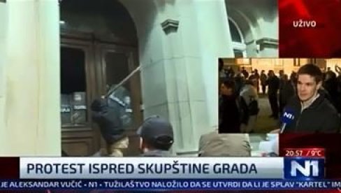 TOTALNO NASILJE: Pogledajte kako maskirani sledbenici Đilasa i Marinike tuku srpsku policiju (VIDEO) TOTALNO NASILJE: Pogledajte kako maskirani sledbenici Đilasa i Marinike tuku srpsku policiju (VIDEO)