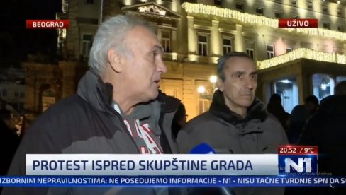 NEVEROVATNO LICEMERSTVO OPOZICIJE: Đilas dovukao fantome iz Kladova da nasilno otimaju izbornu pobedu Vučiću (VIDEO) NEVEROVATNO LICEMERSTVO OPOZICIJE: Đilas dovukao fantome iz Kladova da nasilno otimaju izbornu pobedu Vučiću (VIDEO)