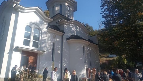 БИЛА ЈЕ ЛЕПОТИЦА, АЛИ ПОТПУНО СЛЕПА: Зашто се замонашила учитељица код Крушевца БИЛА ЈЕ ЛЕПОТИЦА, АЛИ ПОТПУНО СЛЕПА: Зашто се замонашила учитељица код Крушевца