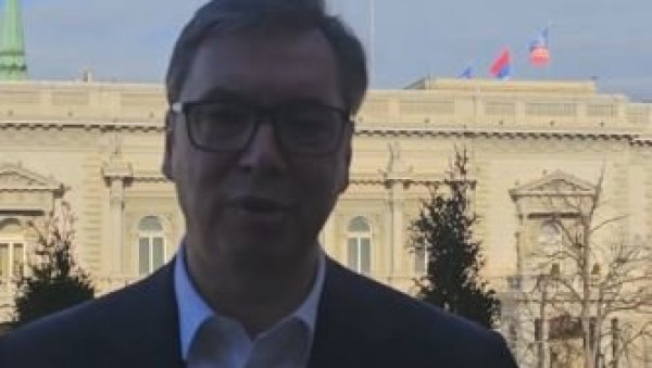 ТАЧНО ЈЕ, БИО САМ ЈА НА ТЕРАСИ... Вучић послао поруку из Председништва - Нисам вас се нимало уплашио (ВИДЕО) ТАЧНО ЈЕ, БИО САМ ЈА НА ТЕРАСИ... Вучић послао поруку из Председништва - Нисам вас се нимало уплашио (ВИДЕО)