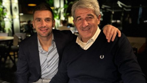 SASTANAK NA BOSFORU: Stevan Stojanović sa kapitenom orlova posle velikog derbija SASTANAK NA BOSFORU: Stevan Stojanović sa kapitenom orlova posle velikog derbija