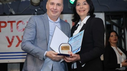 MILOVAN MIKICA VESNIĆ SPORTISTA GRADA UŽICA: Inspiracija za mlađe generacije MILOVAN MIKICA VESNIĆ SPORTISTA GRADA UŽICA: Inspiracija za mlađe generacije