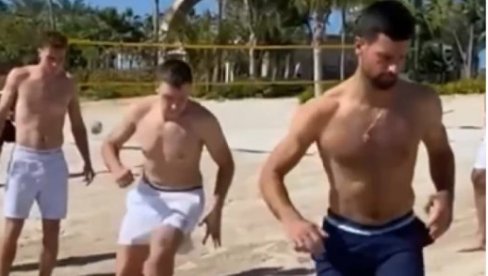 ČUVAJTE SE SRBINA! Evo kako se Novak Đoković sprema za Australijan open (VIDEO) ČUVAJTE SE SRBINA! Evo kako se Novak Đoković sprema za Australijan open (VIDEO)