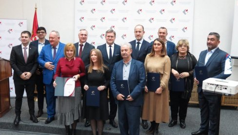 NAJVEĆI DOPRINOS: Grad Sombor prednjači u podršci zapošljavanju NAJVEĆI DOPRINOS: Grad Sombor prednjači u podršci zapošljavanju