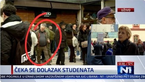OTPORAŠ KOJI IMA 57 GODINA NA PROTESTU TZV. STUDENATA: Na skupu na Studentskom trgu i Srđan Milivojević (FOTO) OTPORAŠ KOJI IMA 57 GODINA NA PROTESTU TZV. STUDENATA: Na skupu na Studentskom trgu i Srđan Milivojević (FOTO)