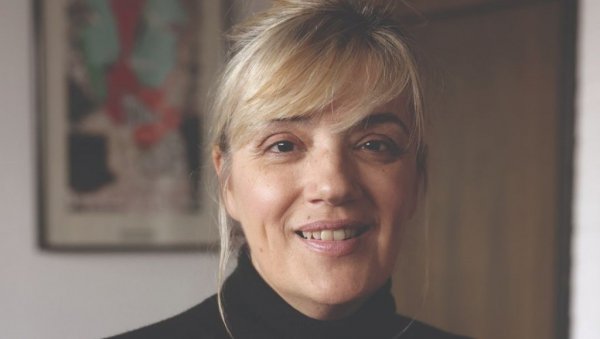 НЕВЕНИ ДАКОВИЋ НАГРАДА НЕБОЈША ПОПОВИЋ: Признање за допринос промоцији и критичком промишљању филмске уметности НЕВЕНИ ДАКОВИЋ НАГРАДА НЕБОЈША ПОПОВИЋ: Признање за допринос промоцији и критичком промишљању филмске уметности