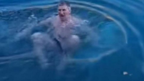 ZA NJIH NEMA ZIME: Banjalučani se okupali u Vrbasu u decembru (VIDEO) ZA NJIH NEMA ZIME: Banjalučani se okupali u Vrbasu u decembru (VIDEO)