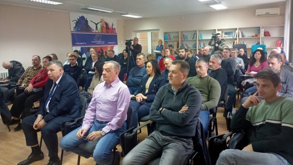 СПОРТСКИМ САВЕЗИМА У ВОЈВОДИНИ 110 МИЛИОНА ДИНАРА : Дане Баста, покрајински секретар за спорт и омладину СПОРТСКИМ САВЕЗИМА У ВОЈВОДИНИ 110 МИЛИОНА ДИНАРА : Дане Баста, покрајински секретар за спорт и омладину