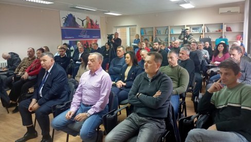 SPORTSKIM SAVEZIMA U VOJVODINI 110 MILIONA DINARA : Dane Basta, pokrajinski sekretar za sport i omladinu SPORTSKIM SAVEZIMA U VOJVODINI 110 MILIONA DINARA : Dane Basta, pokrajinski sekretar za sport i omladinu