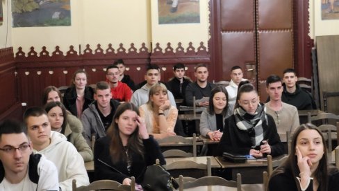 Opština Apatin stipendira 137 studenata Opština Apatin stipendira 137 studenata