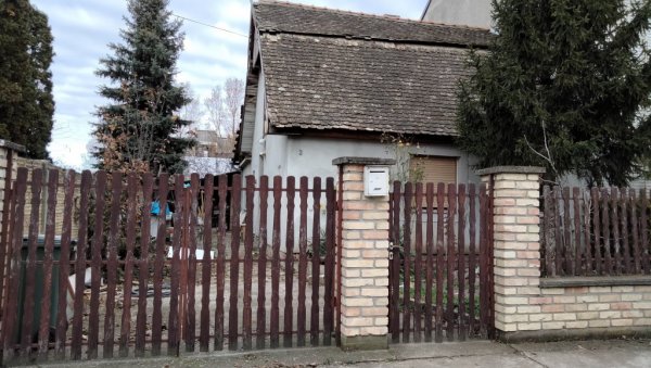 СИН У ПРИТВОРУ 30 ДАНА: Грегор Н. (36) осумњичен за убиство оца Михаља Н. (76) из Темерина СИН У ПРИТВОРУ 30 ДАНА: Грегор Н. (36) осумњичен за убиство оца Михаља Н. (76) из Темерина