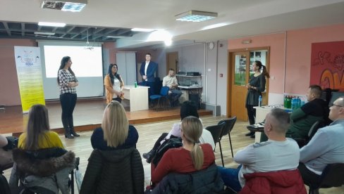 POMAŽE I RODA: Borba protiv bele kuge u lozničkom kraju i susednom Ugljeviku POMAŽE I RODA: Borba protiv bele kuge u lozničkom kraju i susednom Ugljeviku