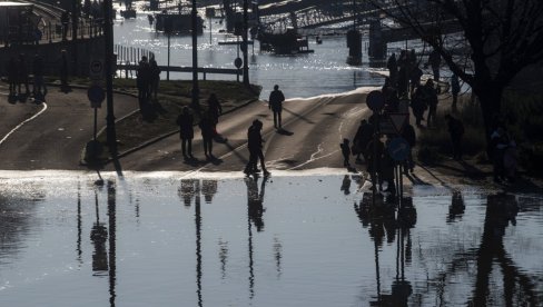 DUNAV NAPRAVIO HAOS U REGIONU, BUDIMPEŠTA POD VODOM: RHMZ otkriva prete li poplave Srbiji (VIDEO)