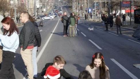 AMERIKANCIMA JE DOZLOGRDILO: Ovako se ponašaju prema nasilnicima koji blokiraju puteve AMERIKANCIMA JE DOZLOGRDILO: Ovako se ponašaju prema nasilnicima koji blokiraju puteve