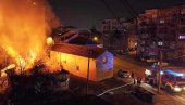 POŽAR U CENTRU PARAĆINA: Izgorela kuća, porodica sa sedmoro dece nepovređena (FOTO) POŽAR U CENTRU PARAĆINA: Izgorela kuća, porodica sa sedmoro dece nepovređena (FOTO)