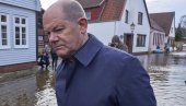 NEMAČKA U BORBI SA POPLAVAMA: Šolc obišao poplavljena područja na severozapadu zemlje NEMAČKA U BORBI SA POPLAVAMA: Šolc obišao poplavljena područja na severozapadu zemlje