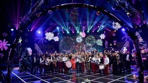 VELIKA IZNENAĐENJA I NAJVEĆE MUZIČKE ZVEZDE! Dočekajte 2024. godinu uz tradicionalno Pinkovo novogodišnje narodno veselje! VELIKA IZNENAĐENJA I NAJVEĆE MUZIČKE ZVEZDE! Dočekajte 2024. godinu uz tradicionalno Pinkovo novogodišnje narodno veselje!