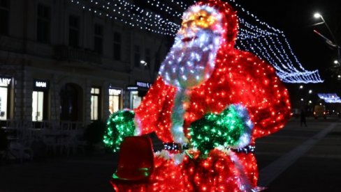 DOČEK NOVE GODINE U LOZNIČKOM I ŠABAČKOM KRAJU: Veselo u domovima i kafanama DOČEK NOVE GODINE U LOZNIČKOM I ŠABAČKOM KRAJU: Veselo u domovima i kafanama