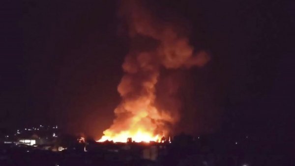 СИТУАЦИЈА СЕ СВЕ ВИШЕ КОМПЛИКУЈЕ: Избио пожар на једној од јапанских нуклеарки СИТУАЦИЈА СЕ СВЕ ВИШЕ КОМПЛИКУЈЕ: Избио пожар на једној од јапанских нуклеарки