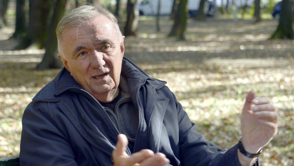РАДОВАН ДАНАС НЕ БИ ИМАО ГДЕ ДА СЕ ВРАТИ: Душко КОвачевић за Новости поводом пола века од премијере култног комада у Атељеу 212 РАДОВАН ДАНАС НЕ БИ ИМАО ГДЕ ДА СЕ ВРАТИ: Душко КОвачевић за Новости поводом пола века од премијере култног комада у Атељеу 212