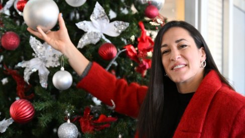 LEGENDARNA RUKOMETAŠICA ANDREA LEKIĆ U NOVOGODIŠNJEM INTERVJUU: Ostala bih u sportu i posle karijere LEGENDARNA RUKOMETAŠICA ANDREA LEKIĆ U NOVOGODIŠNJEM INTERVJUU: Ostala bih u sportu i posle karijere