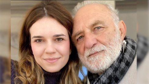 LAZINA ANICA PORUČILA PEVAČICI: Neka joj kažu da njenog muža NIKO ne želi LAZINA ANICA PORUČILA PEVAČICI: Neka joj kažu da njenog muža NIKO ne želi
