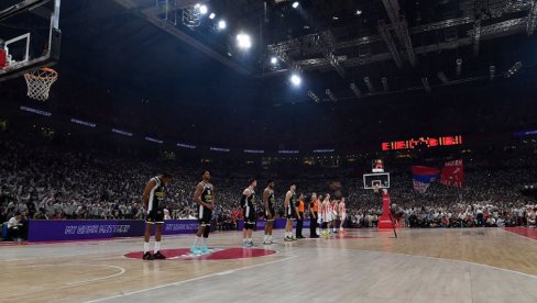 I ONI SU ZATEČENI: Evroliga je hitno objavila ovaj momenat sa derbija Crvena zvezda - Partizan (VIDEO) I ONI SU ZATEČENI: Evroliga je hitno objavila ovaj momenat sa derbija Crvena zvezda - Partizan (VIDEO)