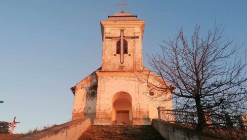 OVO JE NAJSTARIJA KATOLIČKA CRKVA U BANATU: Tri veka stražari nad Vršcem, sa brda Misa (FOTO) OVO JE NAJSTARIJA KATOLIČKA CRKVA U BANATU: Tri veka stražari nad Vršcem, sa brda Misa (FOTO)