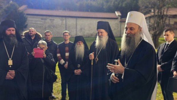 ПАТРИЈАРХ ПОРФИРИЈЕ У ДЕЧАНИМА: Не брани се ни мир, ни слога, ни љубав, ни Косово на Јутјубу и Tвитеру ПАТРИЈАРХ ПОРФИРИЈЕ У ДЕЧАНИМА: Не брани се ни мир, ни слога, ни љубав, ни Косово на Јутјубу и Tвитеру