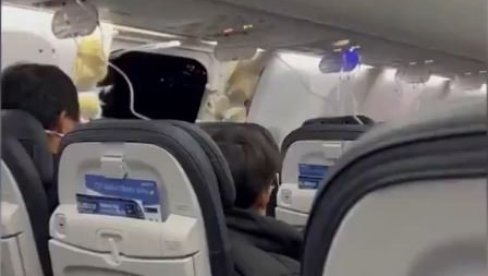 DRAMATIČNI SNIMCI PANIKE NA AMERIČKOM NEBU: Otpao prozor sa aviona, prinudno sletelo 180 ljudi (VIDEO) DRAMATIČNI SNIMCI PANIKE NA AMERIČKOM NEBU: Otpao prozor sa aviona, prinudno sletelo 180 ljudi (VIDEO)