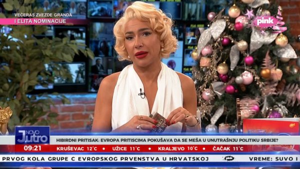 СКАНДАЛ У СТУДИЈУ НА БАДЊИ ДАН: Гост спустио Јовану Јеремић, она му одговорила - А што ти преузимаш моју улогу? СКАНДАЛ У СТУДИЈУ НА БАДЊИ ДАН: Гост спустио Јовану Јеремић, она му одговорила - А што ти преузимаш моју улогу?