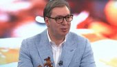 МИ ИМАМО ВЕЛИКЕ ЖЕЉЕ Вучић: Без војске би нас згазили као муву, комарца, бубашвабу МИ ИМАМО ВЕЛИКЕ ЖЕЉЕ Вучић: Без војске би нас згазили као муву, комарца, бубашвабу