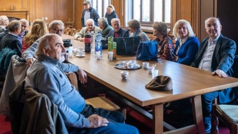 ZLATNI INDEKSI VETERANIMA ŠUMARSTVA: Svečanost na Šumarskom fakultetu ZLATNI INDEKSI VETERANIMA ŠUMARSTVA: Svečanost na Šumarskom fakultetu