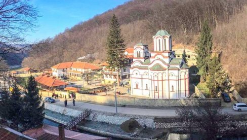 OSVAJAČI RUŠILI, MONASI OBNAVLJALI: Na području Barničevskog okruga čak 22 srednjovekovna manastira OSVAJAČI RUŠILI, MONASI OBNAVLJALI: Na području Barničevskog okruga čak 22 srednjovekovna manastira