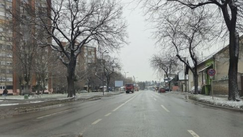 NA DRUMOVE U SUBOTICI BAČENO 30 TONA SOLI: Zimska služba na terenu NA DRUMOVE U SUBOTICI BAČENO 30 TONA SOLI: Zimska služba na terenu