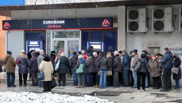 НАПЛАЋЕНИ ДОПРИНОСИ ВИШИ ЗА 69,8 МИЛИЈАРДИ: Најнижа пензија за категорију запослених и самосталних делатности 24.987 динара, највиша 230.145 НАПЛАЋЕНИ ДОПРИНОСИ ВИШИ ЗА 69,8 МИЛИЈАРДИ: Најнижа пензија за категорију запослених и самосталних делатности 24.987 динара, највиша 230.145
