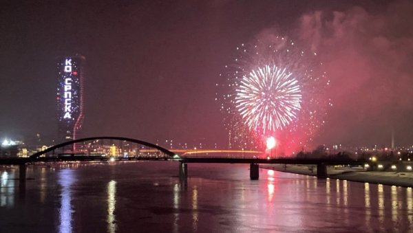 У ГРАДОВИМА СРБИЈЕ И СРПСКЕ: Поводом Сретења, данас синхронизовани ватромети У ГРАДОВИМА СРБИЈЕ И СРПСКЕ: Поводом Сретења, данас синхронизовани ватромети