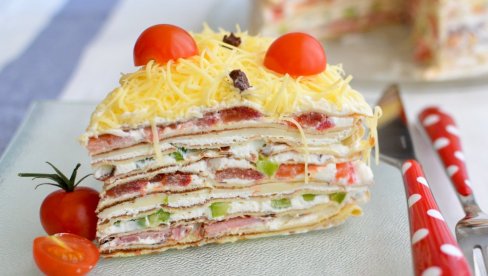 SLANA ROZEN TORTA: Sloj jedan, pa drugi, očas posla gotova SLANA ROZEN TORTA: Sloj jedan, pa drugi, očas posla gotova