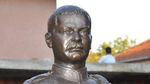 ЈЕДАН КРАЉ ЈЕ НОЋИО У ОВОЈ КУЋИ ПРЕ ТАЧНО 130 ГОДИНА: Данас цео град носи његово име (ФОТО/ ВИДЕО) ЈЕДАН КРАЉ ЈЕ НОЋИО У ОВОЈ КУЋИ ПРЕ ТАЧНО 130 ГОДИНА: Данас цео град носи његово име (ФОТО/ ВИДЕО)