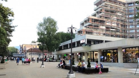 PAUZA ZA VREME LETNJE SEZONE:Ograničenja za grube građevinske radove u centru Vrnjačke Banje (FOTO) PAUZA ZA VREME LETNJE SEZONE:Ograničenja za grube građevinske radove u centru Vrnjačke Banje (FOTO)