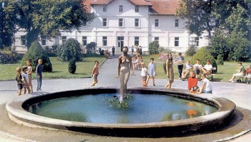 FONTANA OMILJENI MOTIV: Stare razglednice Mataruške Banje nedaleko od Kraljeva FONTANA OMILJENI MOTIV: Stare razglednice Mataruške Banje nedaleko od Kraljeva