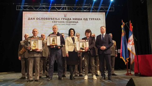 PRECI JUNAŠTVOM IZBORILI SLOBODU: Nizom svečanosti Grad Niš obeležio Dan oslobođenja od Turaka