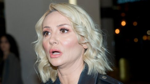 САХРАНИЛА ЈЕ, ПА ОТИШЛА ДА ПЕВА Гоца неутешна због њене смрти: Волела сам је највише на свету САХРАНИЛА ЈЕ, ПА ОТИШЛА ДА ПЕВА Гоца неутешна због њене смрти: Волела сам је највише на свету